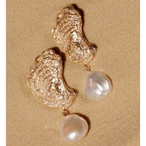 Aurate Jewelry - Aurate X Kerry Venus Organic Pearl Gold Earring